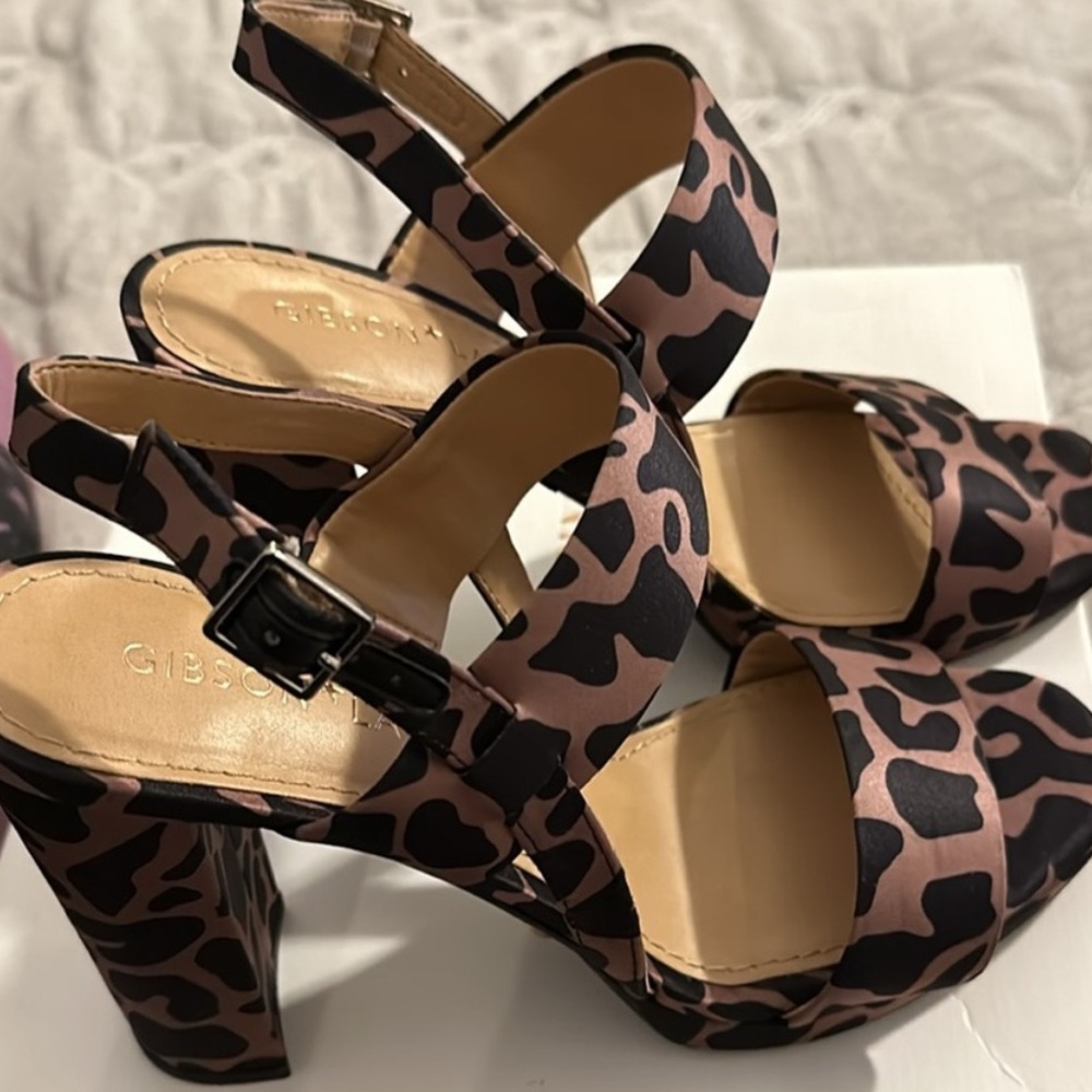 New Gibson & Latimer Emmy Giraffe Print Block Heel - Picture 8 of 10